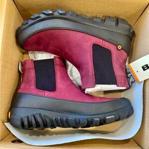 NWT Womens Cedar Chelsea BOGS Boots